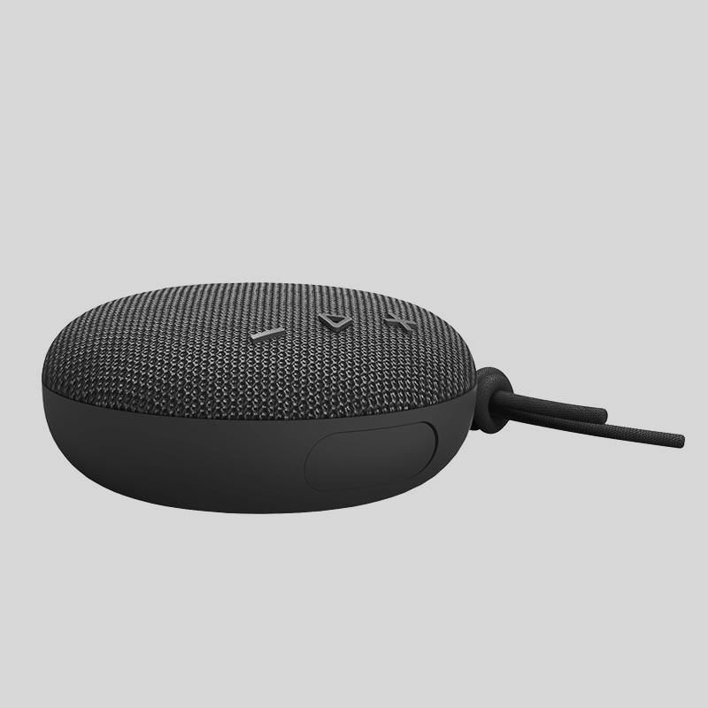 Bluetooth 5.0 портативный наружный динамик с входом 5V/1A и AUX в работе