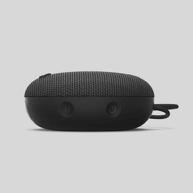 Bluetooth 5.0 портативный наружный динамик с входом 5V/1A и AUX в работе